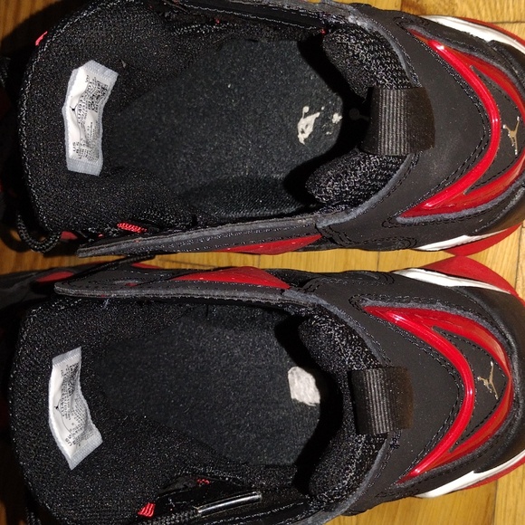 Jordan True Flight Black And Red Sneakers - Picture 5 of 8